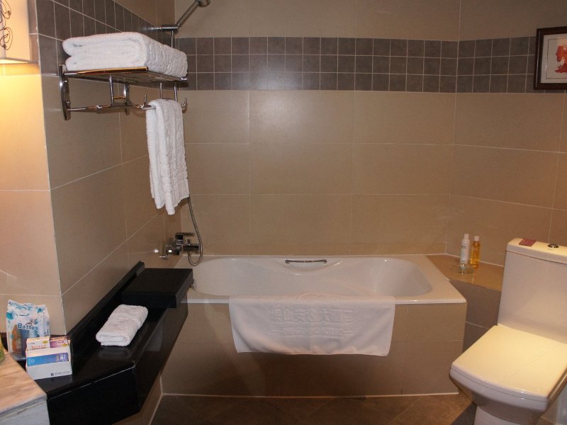 hotelPic
