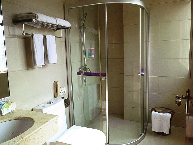 hotelPic