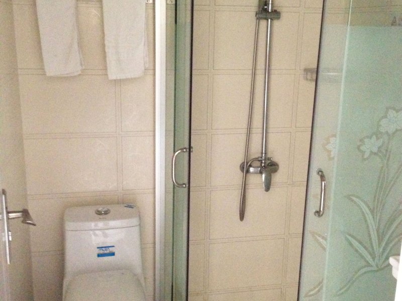 hotelPic