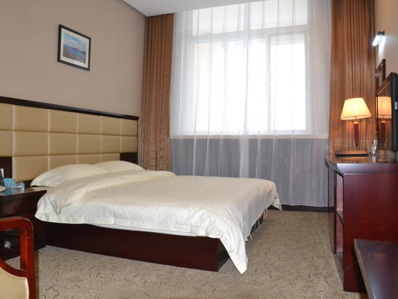hotelPic