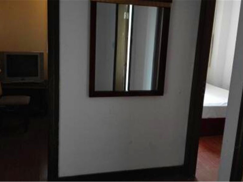 hotelPic