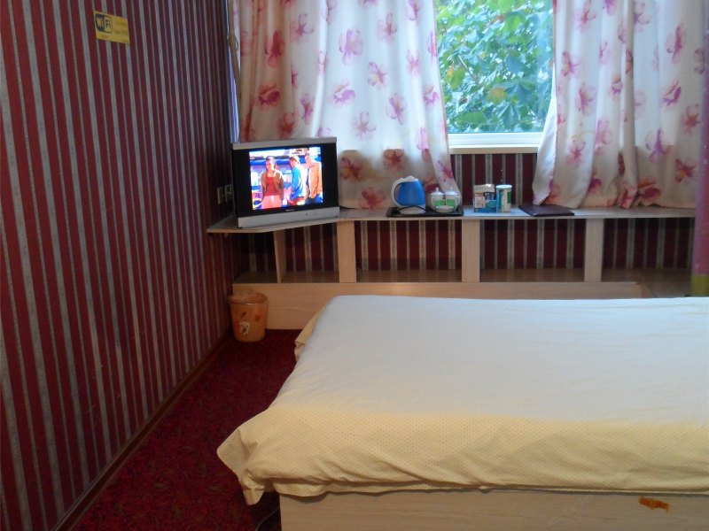 hotelPic