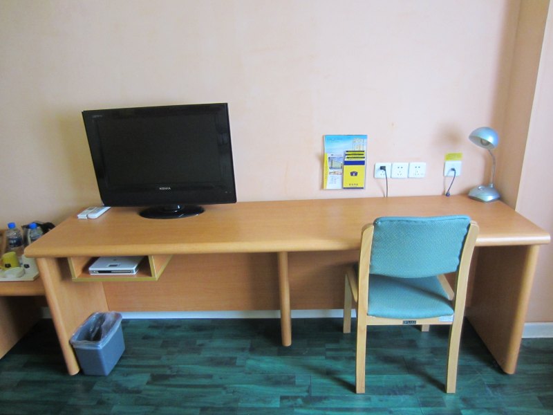 hotelPic