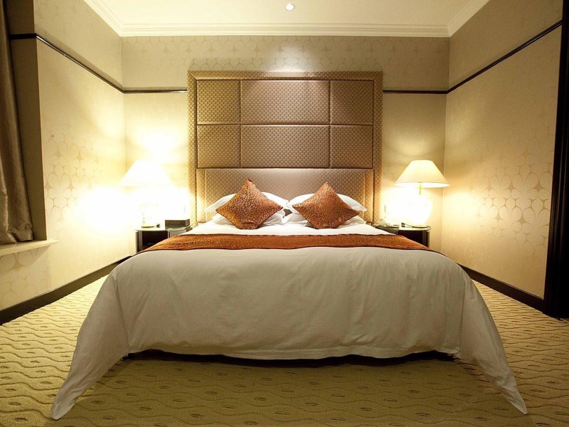 hotelPic