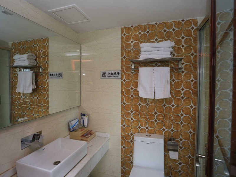 hotelPic