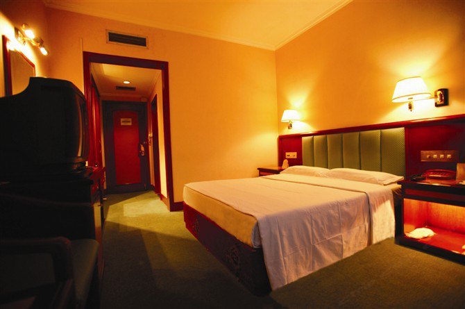 hotelPic
