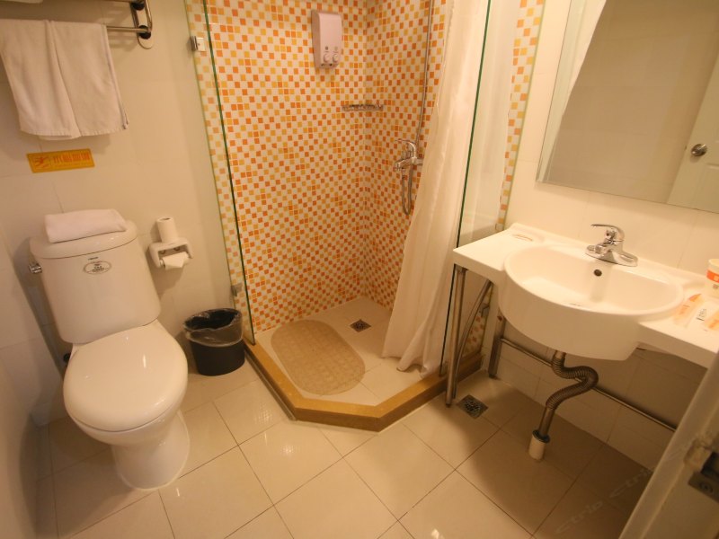 hotelPic