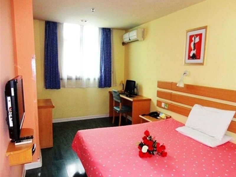 hotelPic