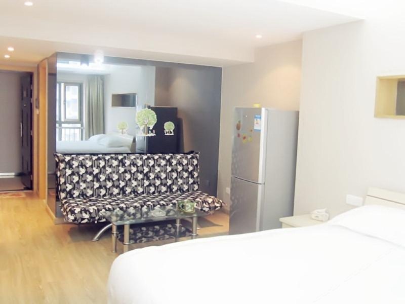 hotelPic