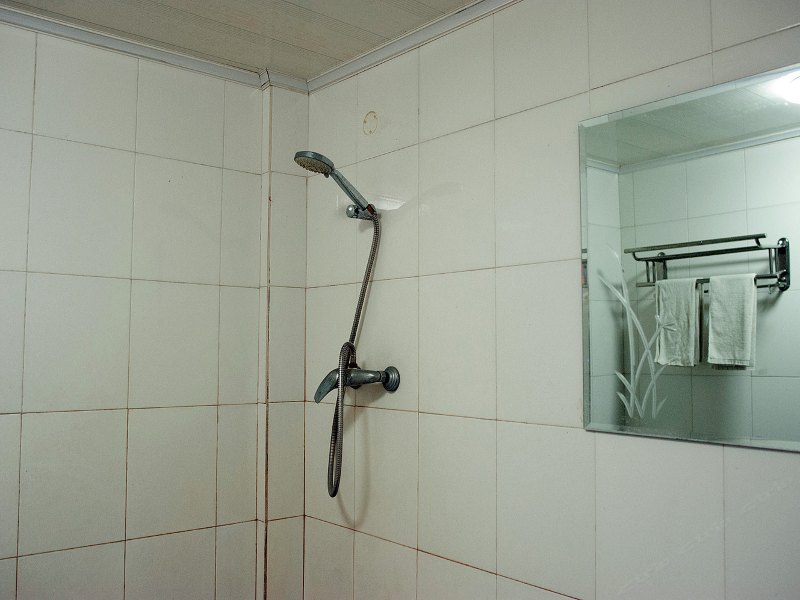 hotelPic