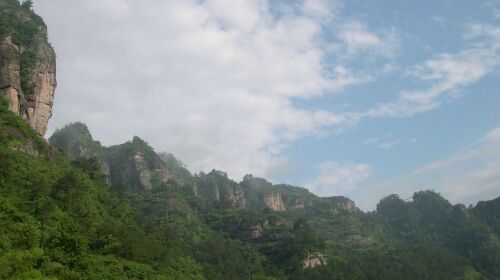  绍兴新昌大佛寺-穿岩十九峰-重阳宫-千丈幽谷-沃洲湖