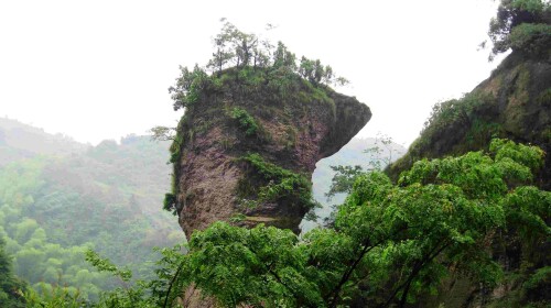  绍兴新昌大佛寺-穿岩十九峰-重阳宫-千丈幽谷-沃洲湖