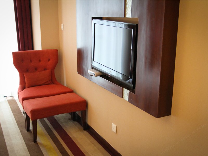 hotelPic