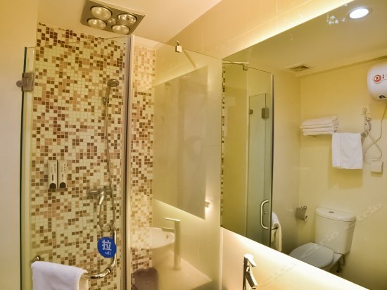 hotelPic