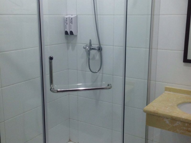 hotelPic