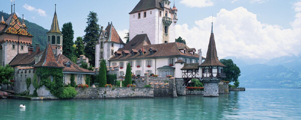 八月去瑞士穿衣指南_八月去瑞士穿什么衣服_