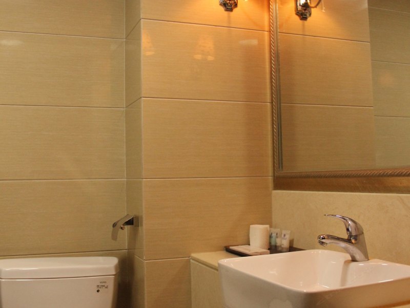 hotelPic