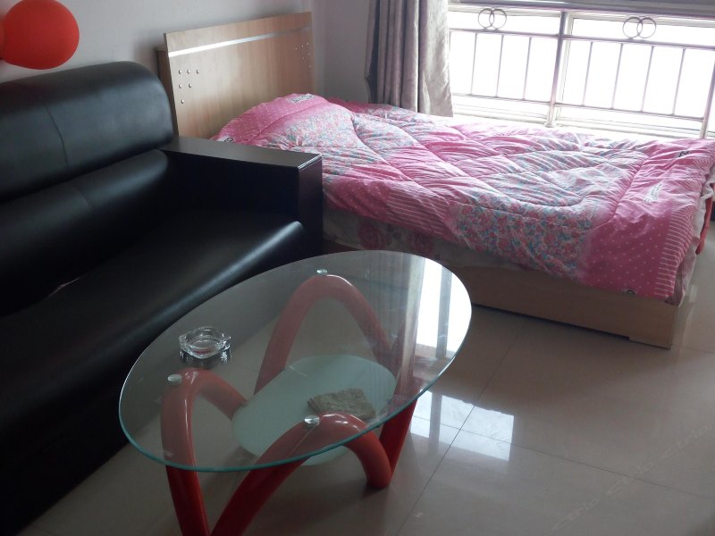 hotelPic
