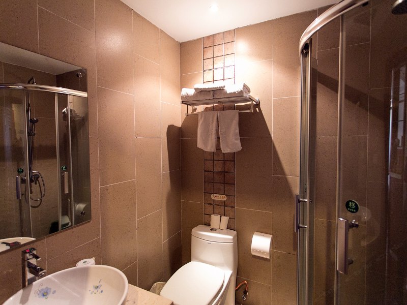 hotelPic
