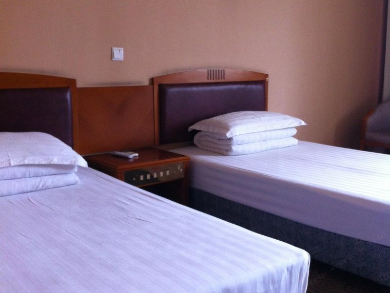 hotelPic