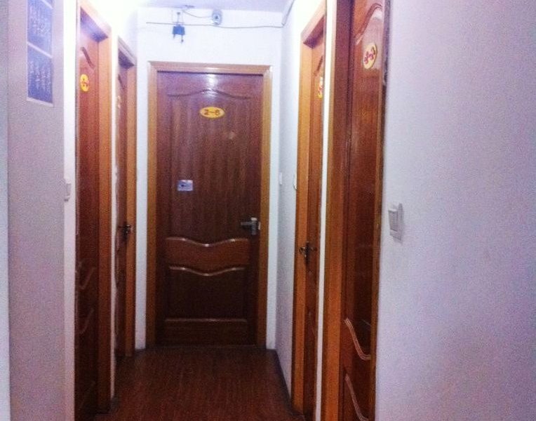 hotelPic
