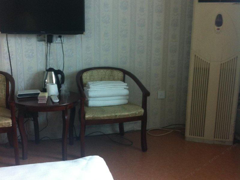 hotelPic
