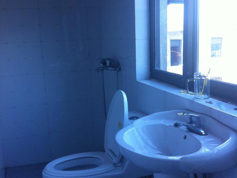 hotelPic