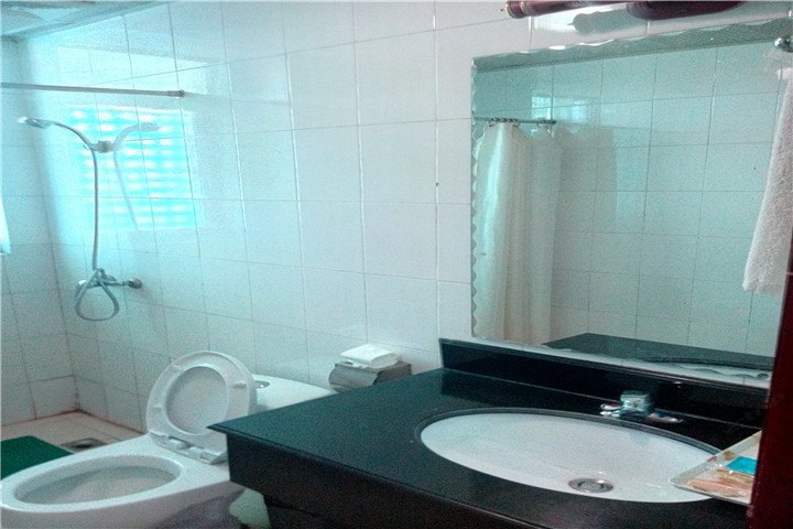 hotelPic