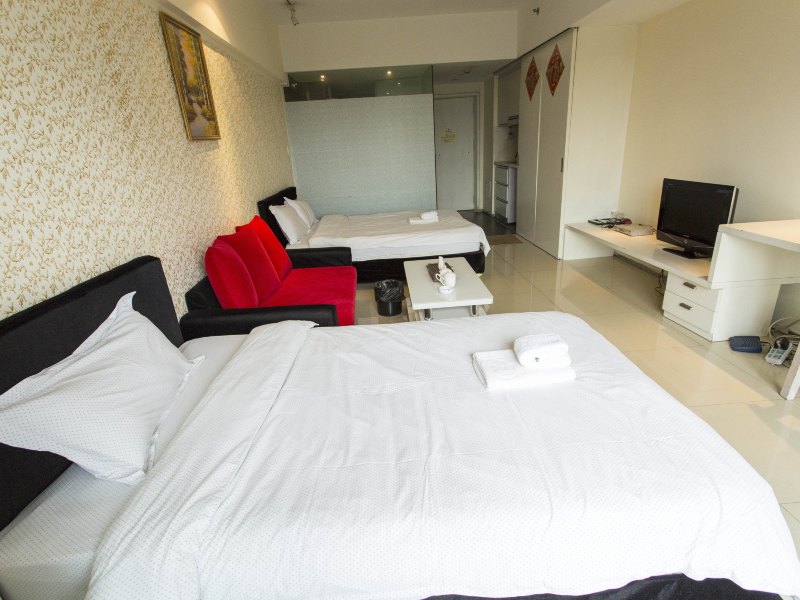hotelPic