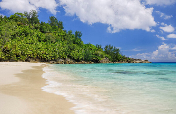 九月去泰国旅游必备物品_九月去泰国旅游需要