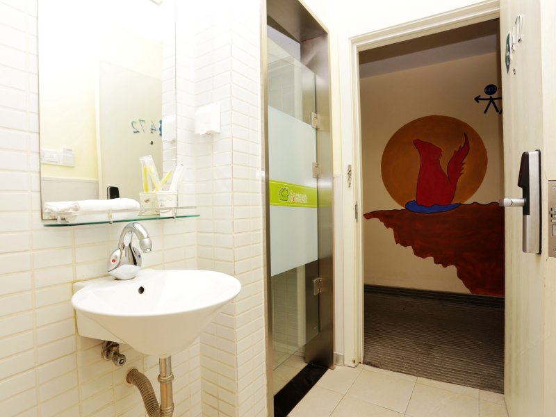 hotelPic