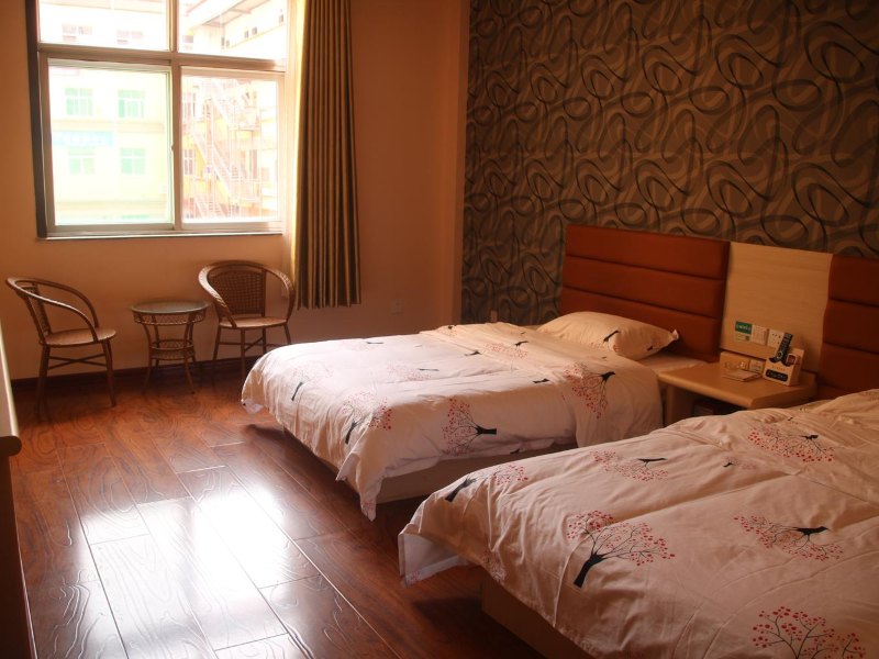 hotelPic