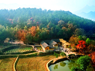 湖南鳳凰古城旅游路線_湖南鳳凰古城游跟團多少錢2021_湖南鳳凰古城旅游需要多少錢