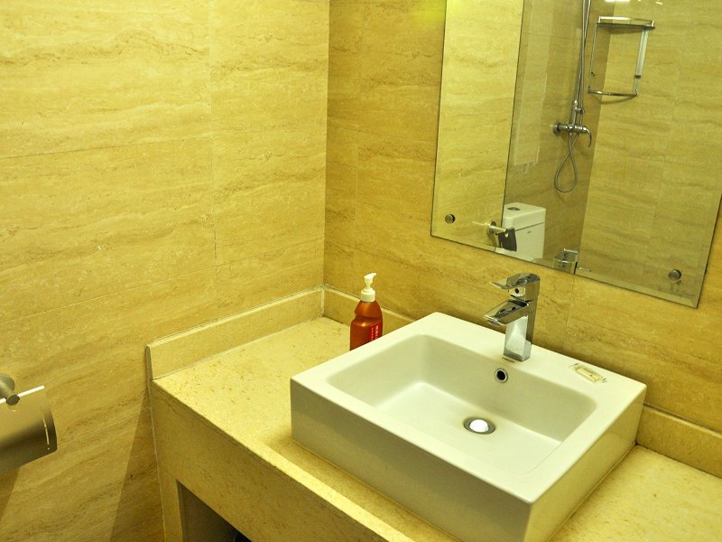 hotelPic