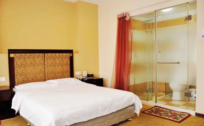 hotelPic