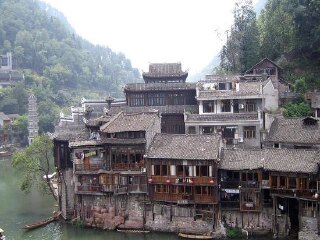 張家界天門山玻璃棧道跟團(tuán)游與自由行_張家界天門山玻璃棧道旅游價格多少跟團(tuán)_去張家界天門山玻璃棧道旅游多少錢