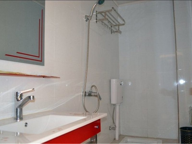 hotelPic