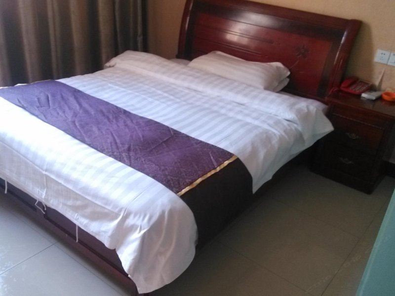 hotelPic