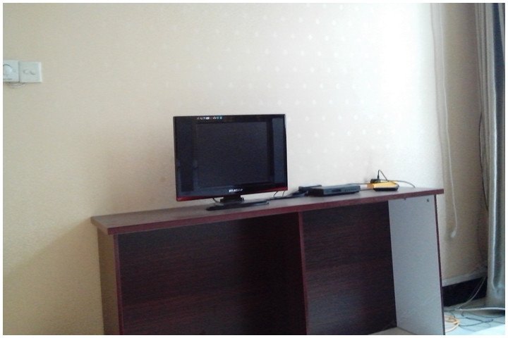 hotelPic