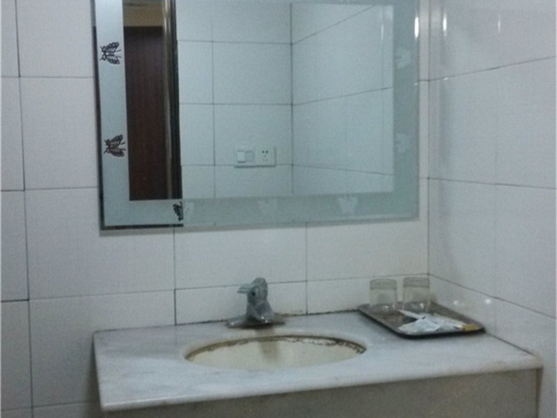 hotelPic