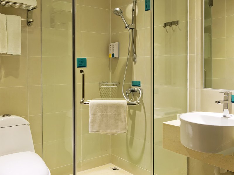 hotelPic