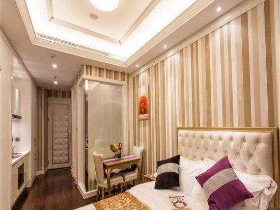 hotelPic
