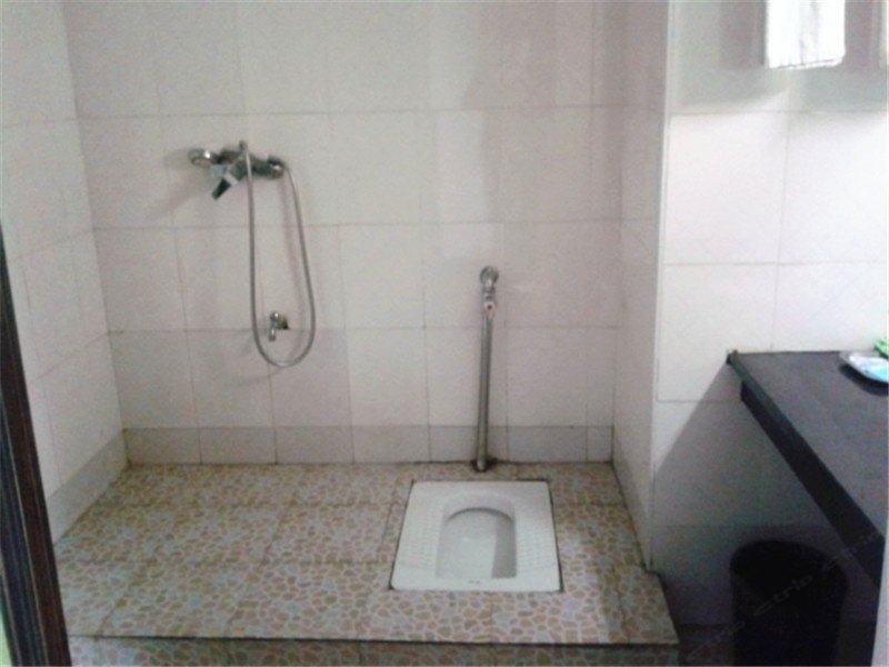 hotelPic