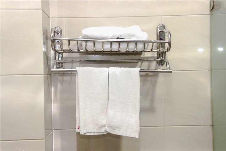 hotelPic
