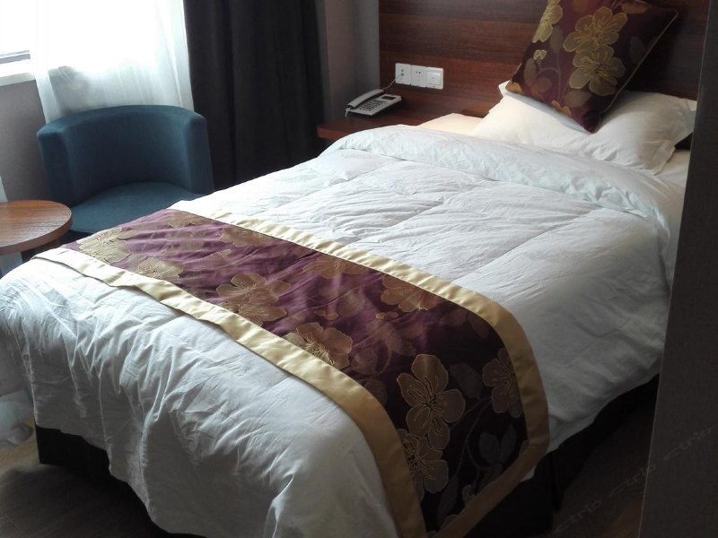 hotelPic