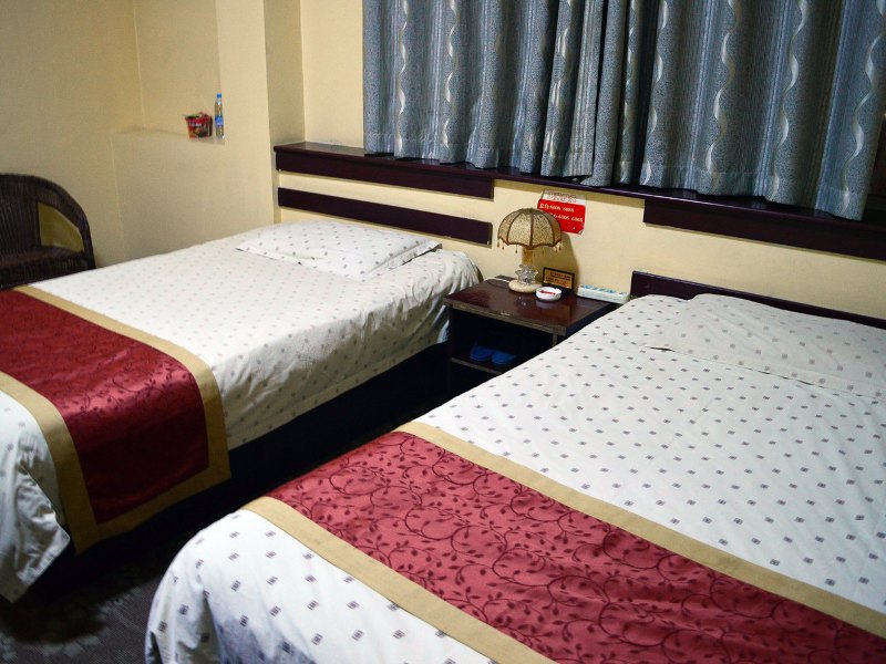 hotelPic