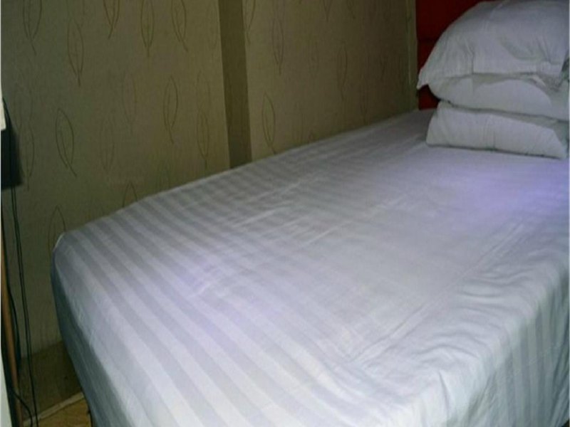 hotelPic