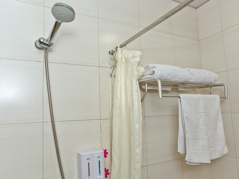 hotelPic