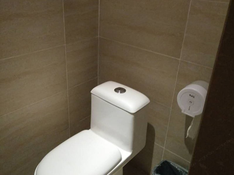 hotelPic