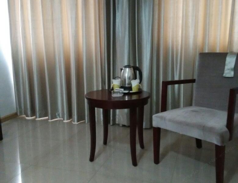 hotelPic